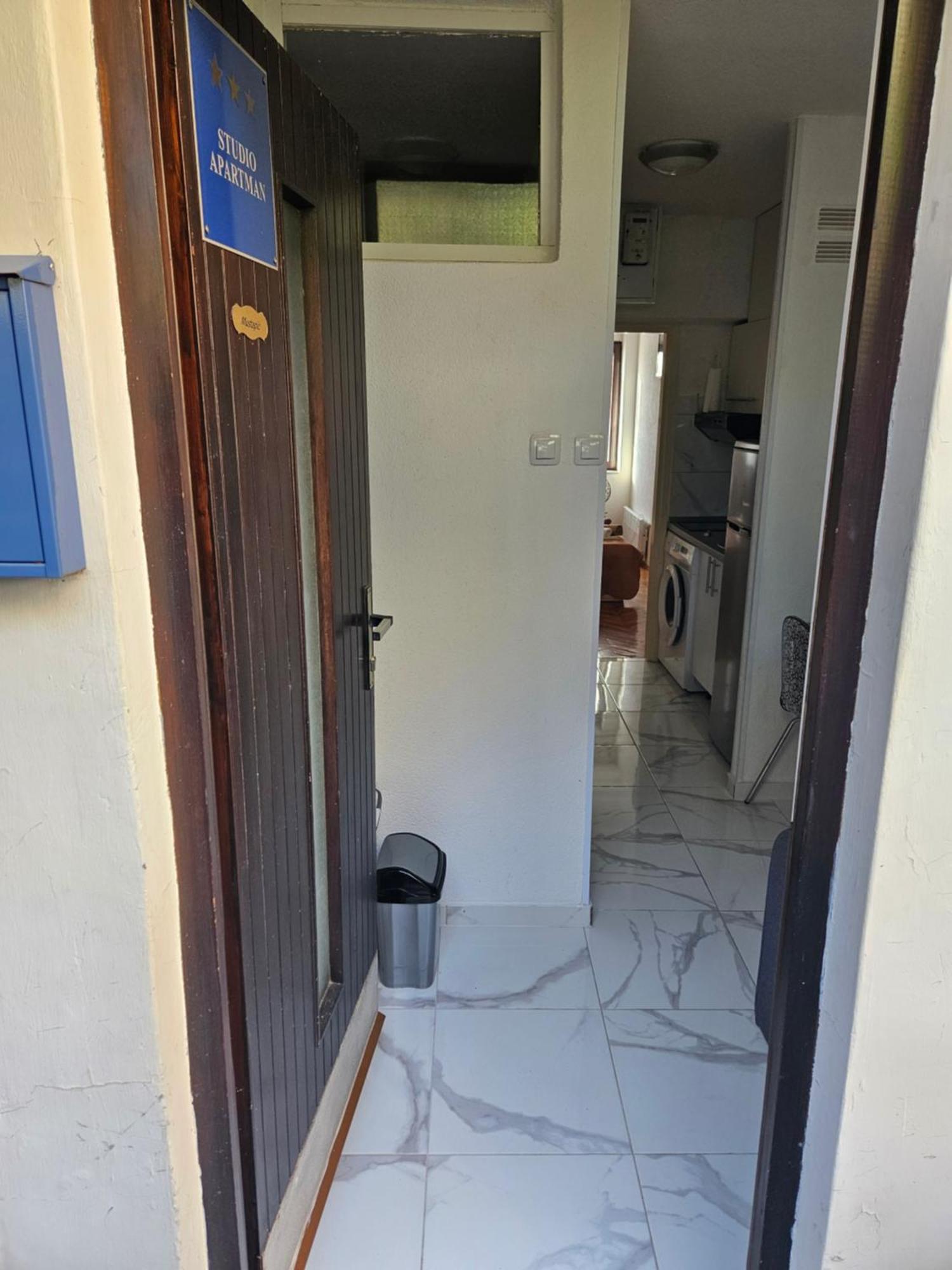 Morska Postelja - Sea Bed Apartment Omiš Екстериор снимка