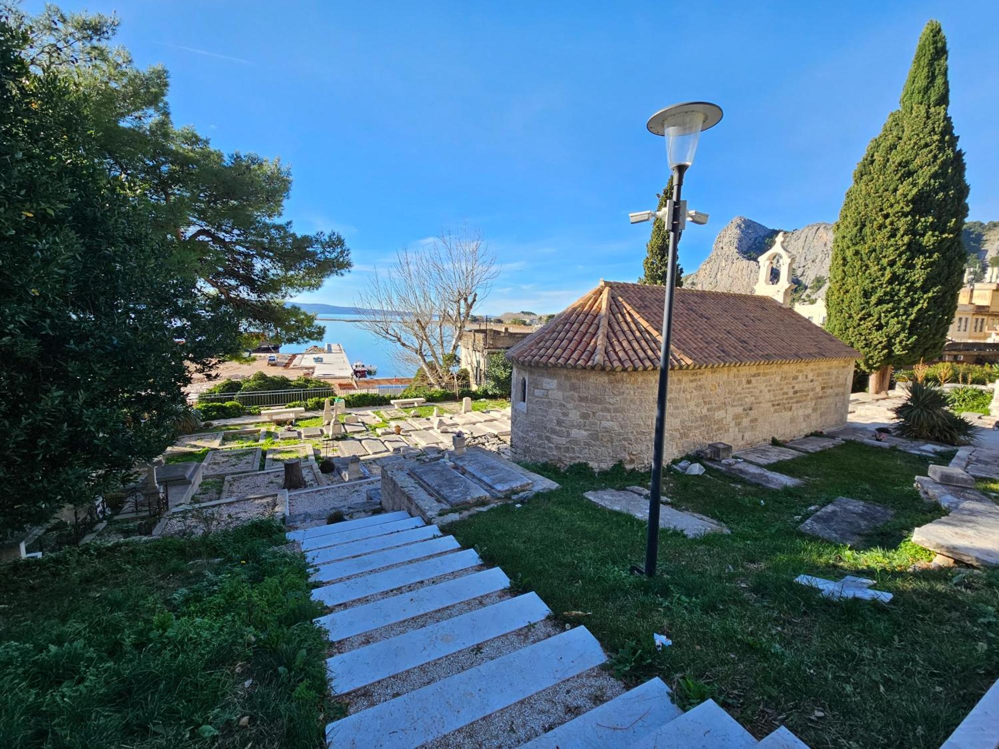 Morska Postelja - Sea Bed Apartment Omiš Екстериор снимка