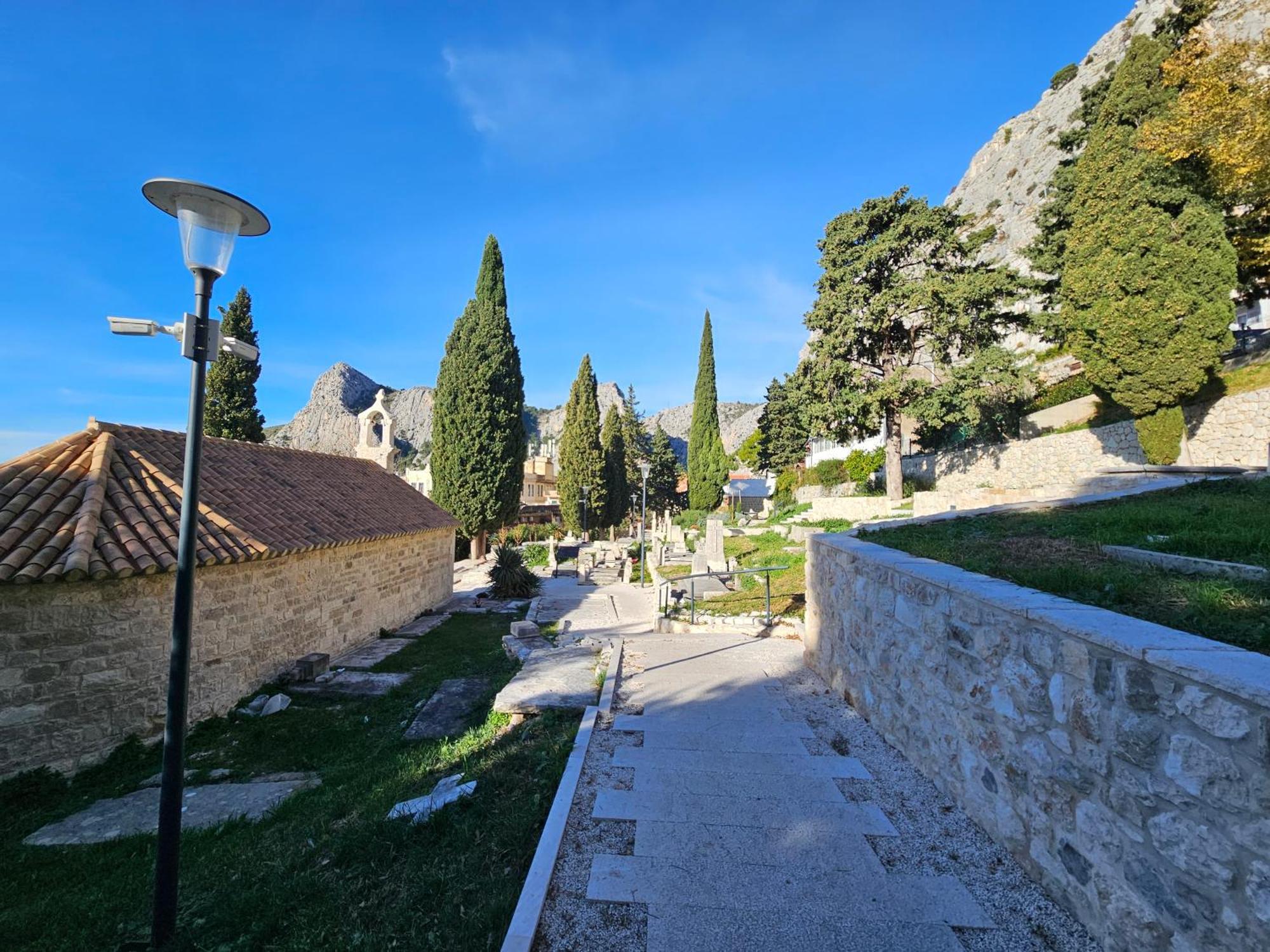 Morska Postelja - Sea Bed Apartment Omiš Екстериор снимка